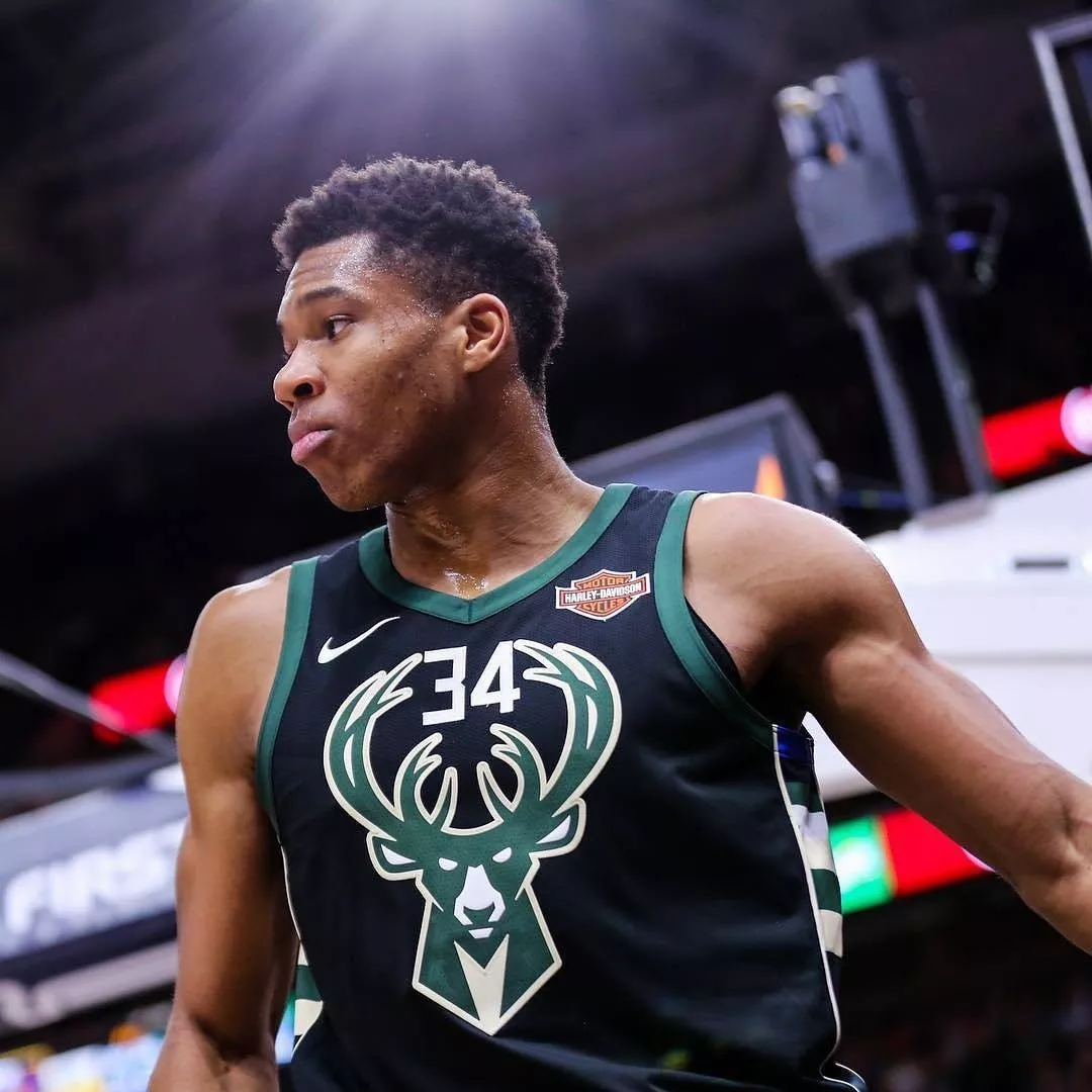 巴萨旧将：我的两座欧冠总被开玩笑；亚马尔达不到梅西的高度（前巴萨球员称欧冠双冠常遭调侃：亚马尔难达到梅西的高度）