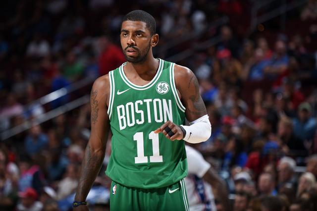 帕尔马官方：铃木彩艳左手中指及手舟骨复合骨折，将接受手术（帕尔马官宣：铃木彩艳左手中指与腕舟骨复合性骨折，将接受手术治疗）