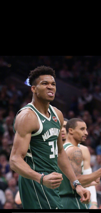 西甲16队结束15轮，姆巴佩16球领跑射手榜，巴萨、皇马多点开花，明日西甲开战。（16队战罢西甲15轮，姆巴佩16球居首；巴萨皇马多点开花，新一轮明日开战）