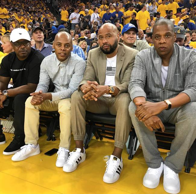 中英青训交流会嘉宾：绝杀韩国转型后卫；枪手铁闸曾获世界杯（中英青训交流会嘉宾：绝杀韩国后转型后卫，阿森纳铁闸曾夺世界杯）